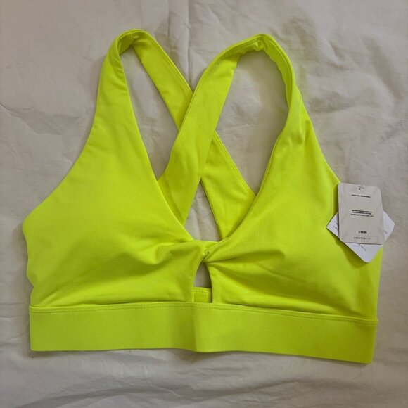 Fabletics - Oasis Twist Medium Impact Sports Bra - Yellow - Picture 1 of 3